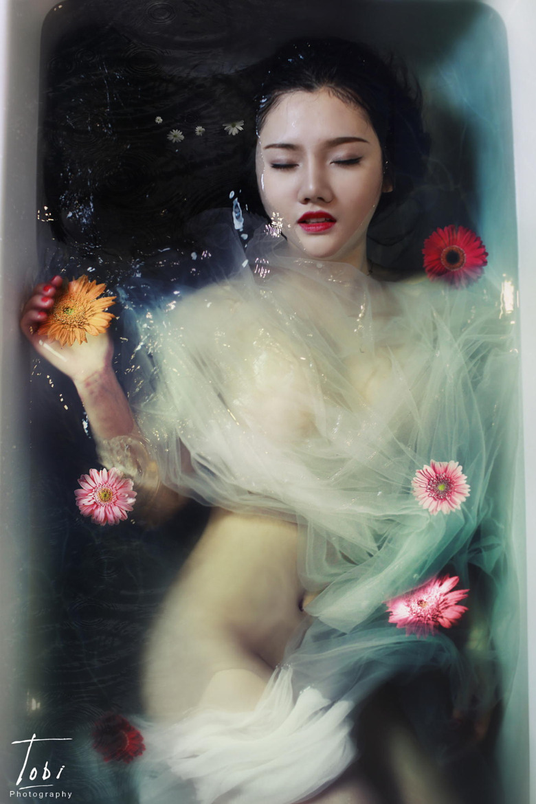 中国美女黄色片